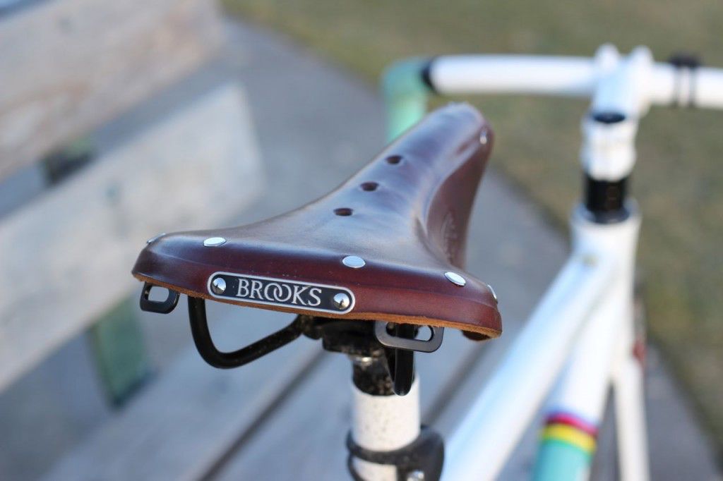 brooks b17n