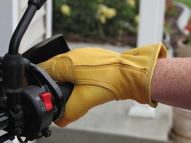 Iron & Resin Café Gloves Review 72