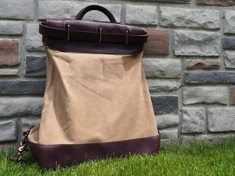 Steamer leather bag