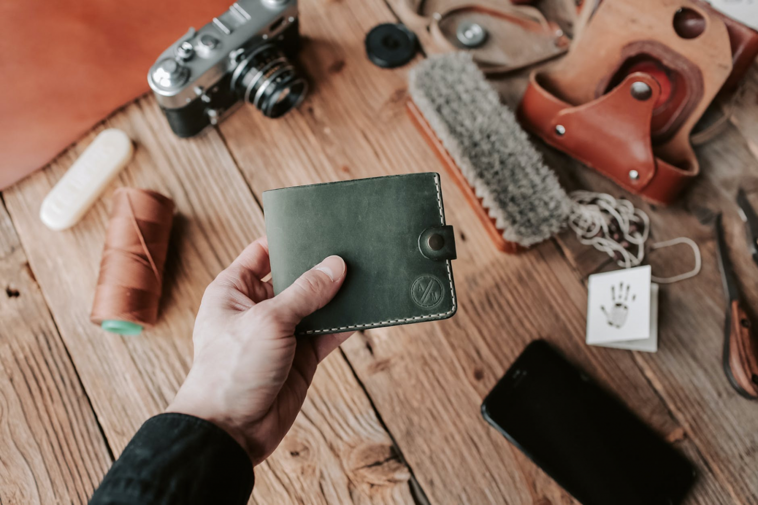 6 Steps To Care For Your Leather Wallet